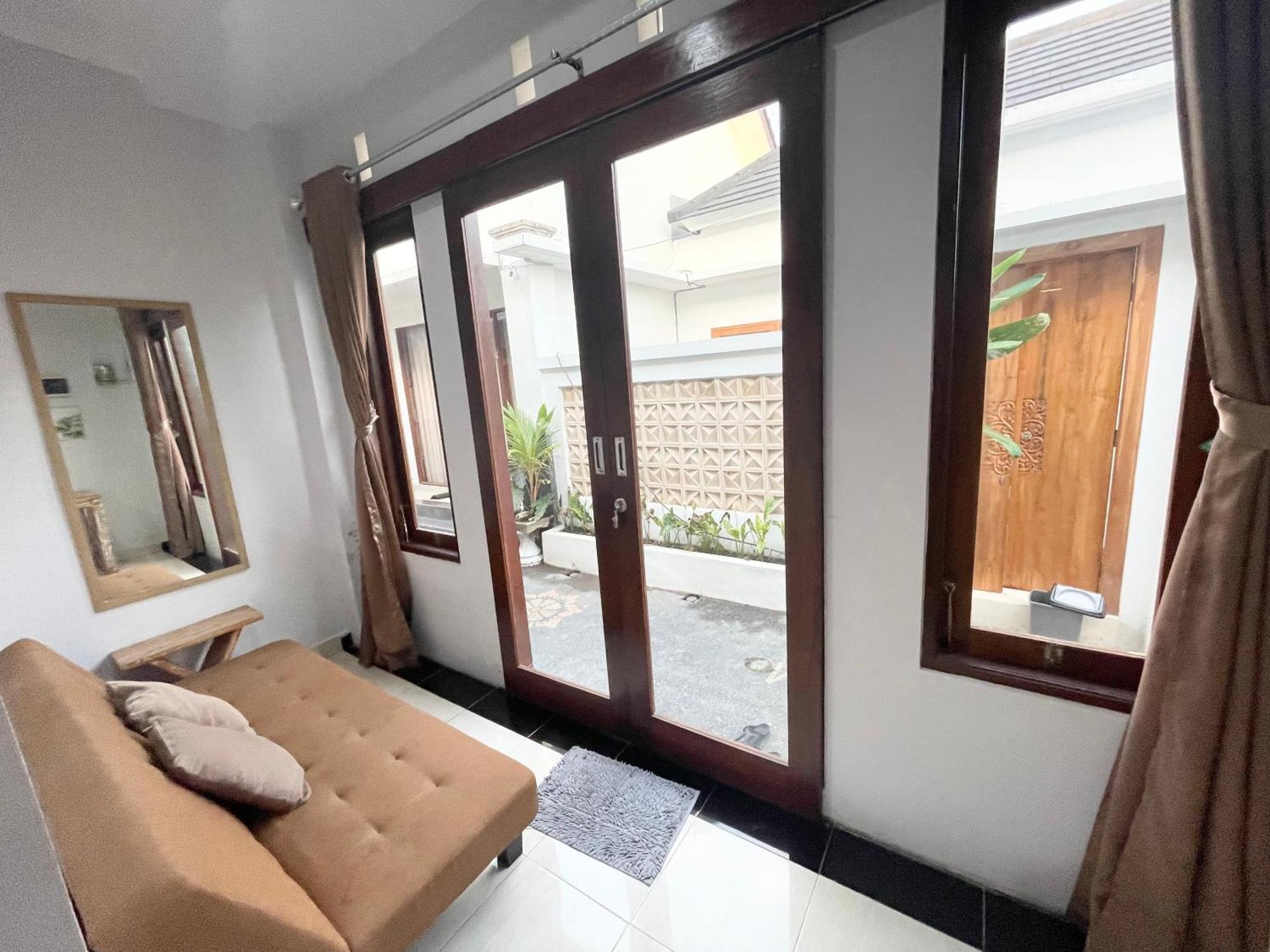 Lagriya Guest House Ketewel Esterno foto
